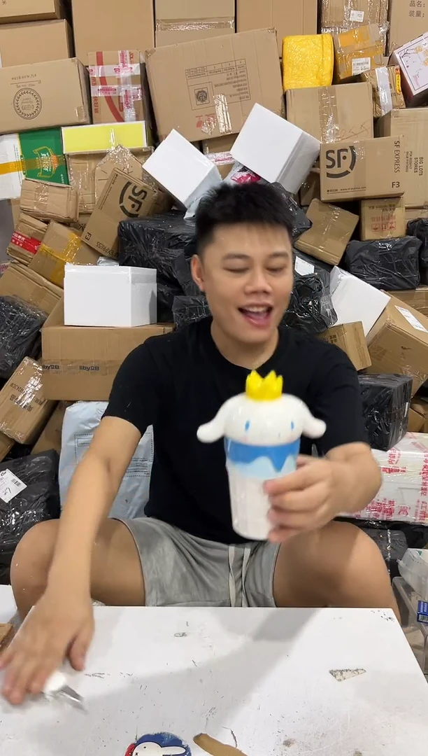 瓷片玉桂狗冰淇淋杯 有冰裂