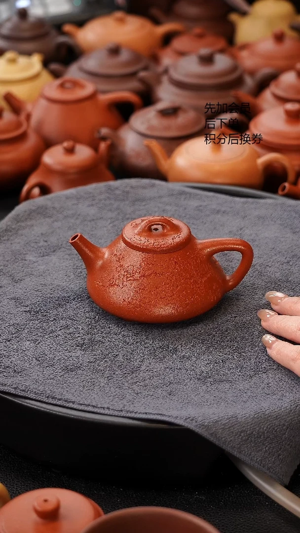 茶壶紫砂子冶刻绘梅花 140cc 红降坡99纯