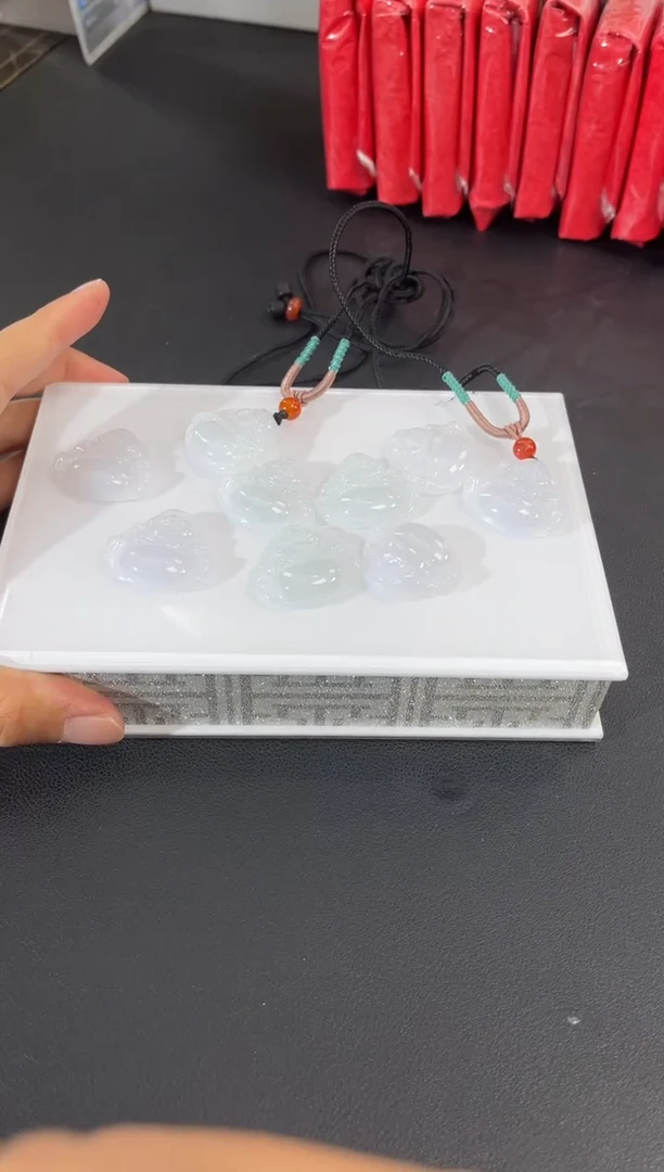 未镶嵌挂件翡翠边城刀客/34568730G/多样性发一