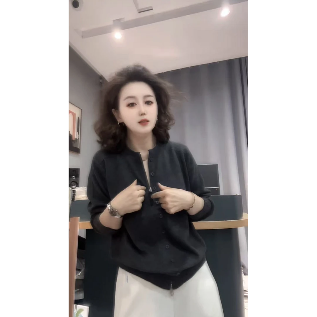 【迷姿服饰】2025新款 简约时尚 气质显瘦 洋气百搭 静版针织开衫