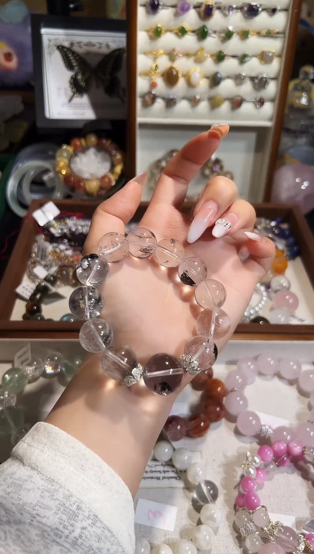 未镶嵌手链水晶多样性发其一，颜色微差