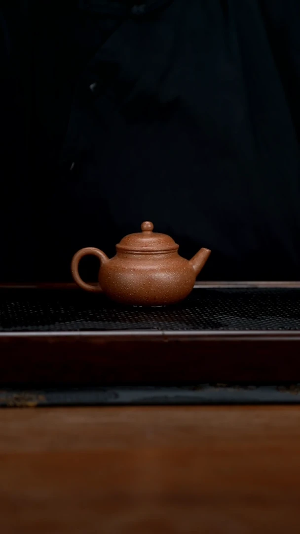 茶壶紫砂130cc黄龙山原矿桃花泥容天9