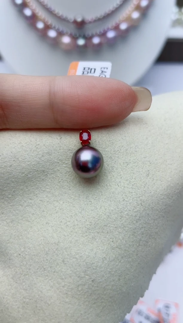 18K金镶嵌海水珍珠颈饰W119