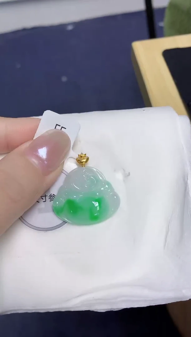 颈饰18K金镶嵌翡翠天然缅甸翡翠A货百元以上9元证书费自理