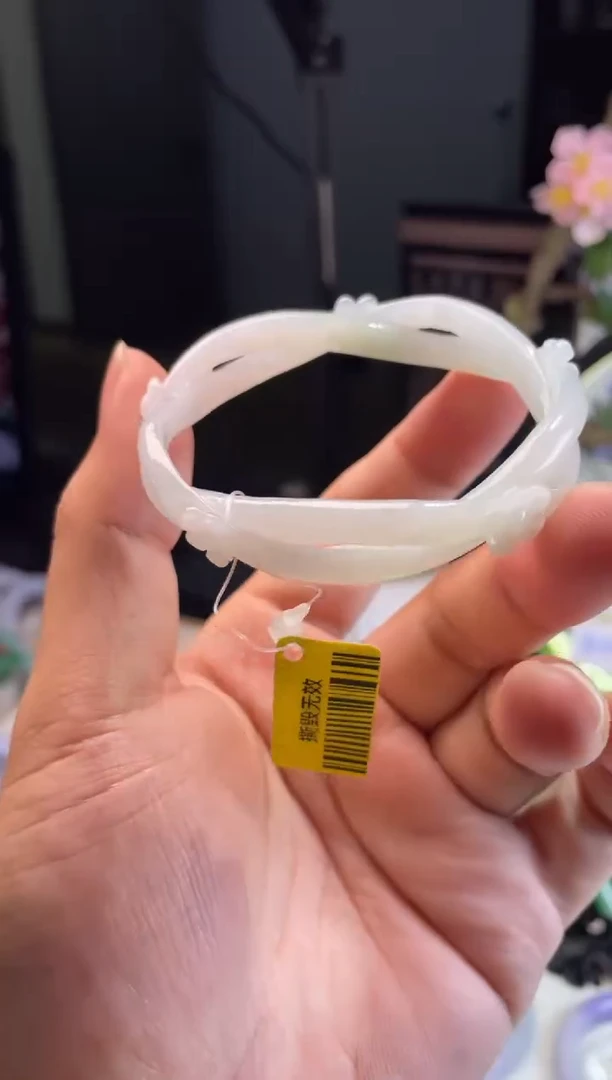 翡翠手镯未镶嵌正圈56