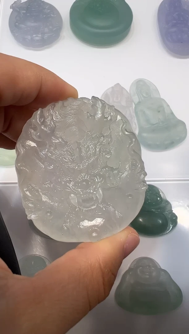 未镶嵌定制翡翠龙牌