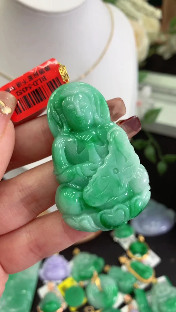 【闪购商品】翡翠吊坠(不含链)18K金镶嵌挂件