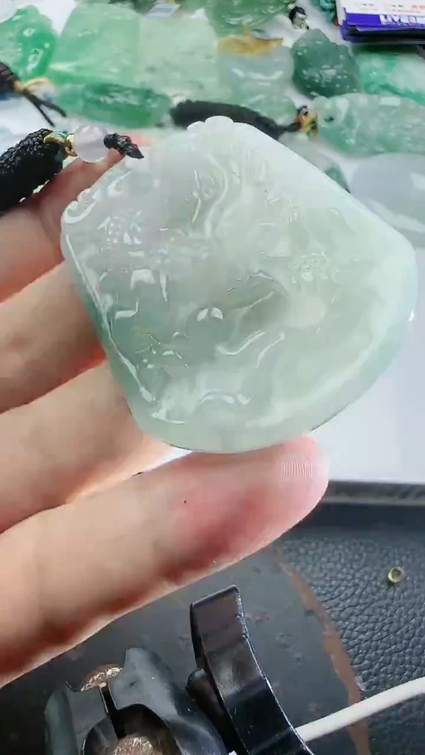 【闪购商品】翡翠吊坠(不含链)未镶嵌1