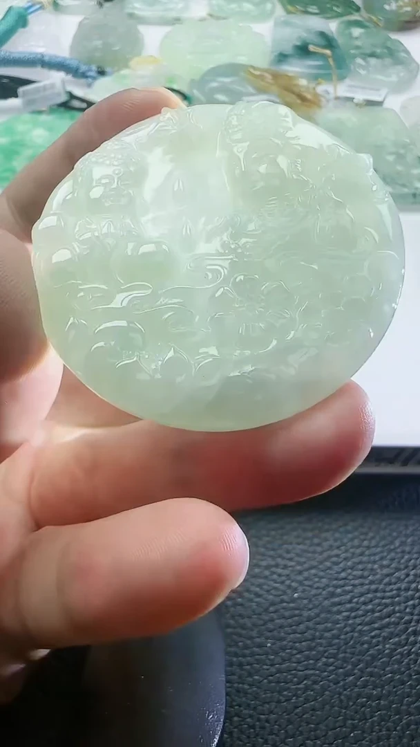 【闪购商品】翡翠吊坠(不含链)未镶嵌1