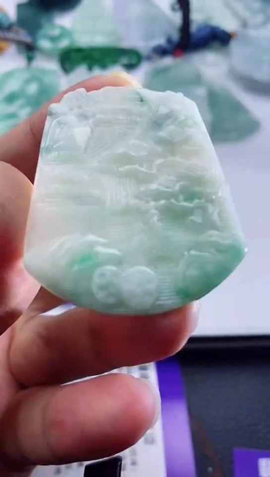 【闪购商品】翡翠吊坠(不含链)未镶嵌1