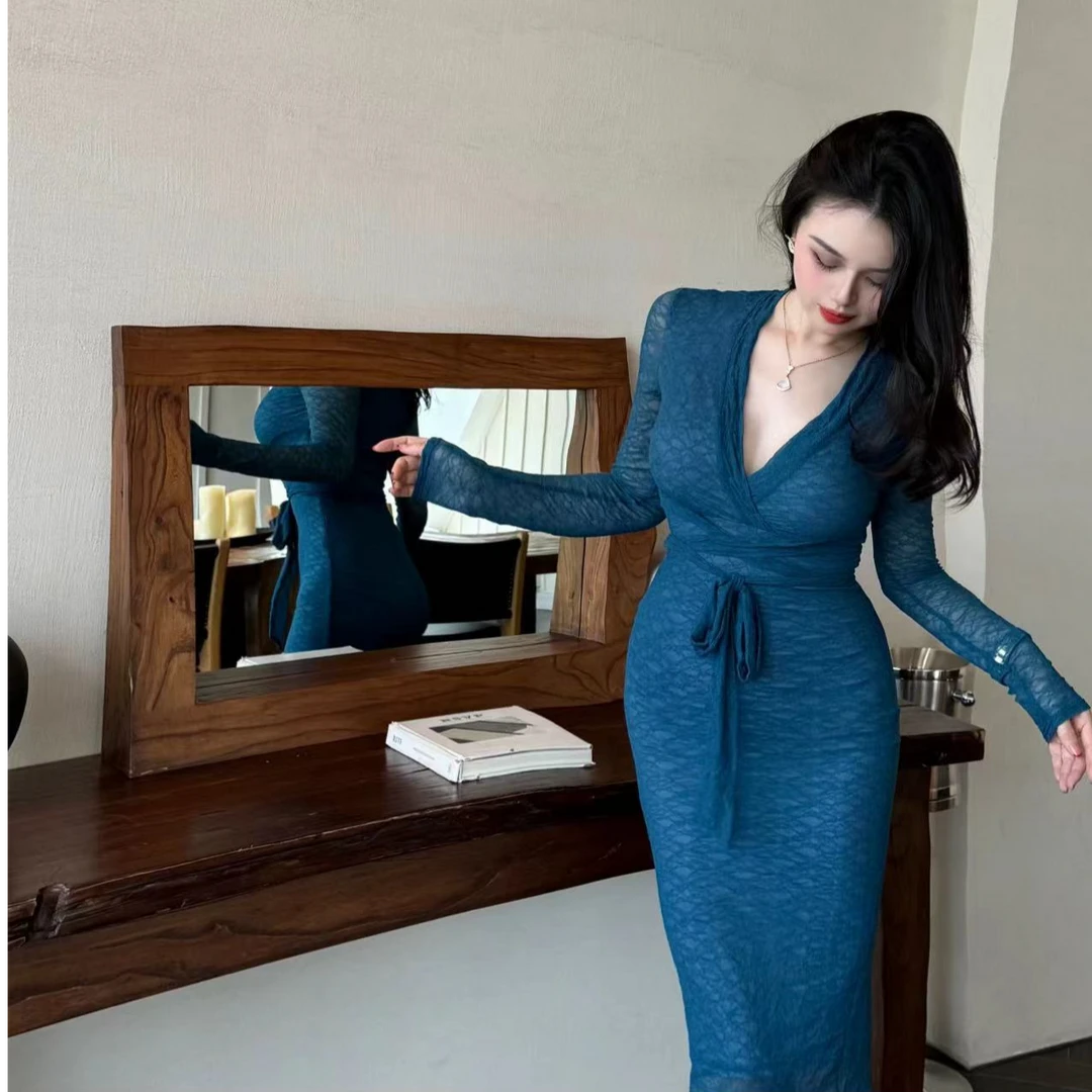 闪闪推荐【莱茵河畔】随拍气质有弹力修身长袖连衣裙SSQ1062