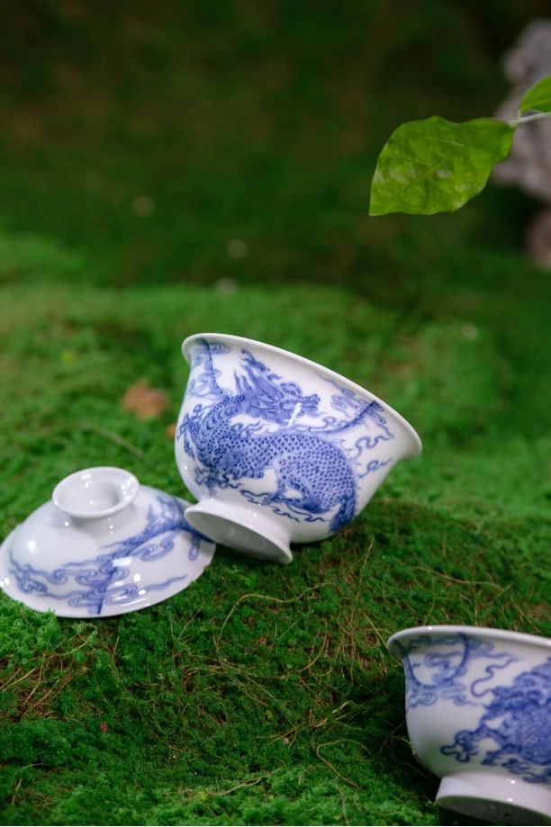 望月怀古 青花麒麟 元宝盖碗