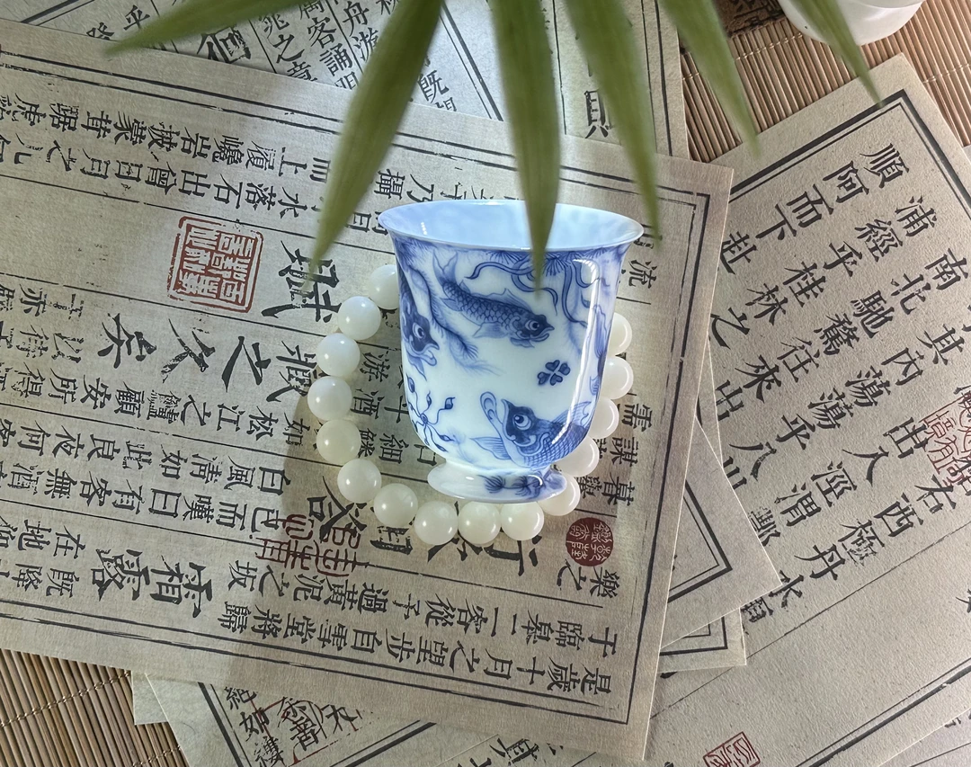 望月怀古 青花满绘鱼藻超薄胎闻香杯