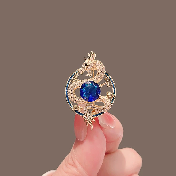 合金胸针 龙年胸针女本命年奢华高档复古领针西服胸花别针配饰品