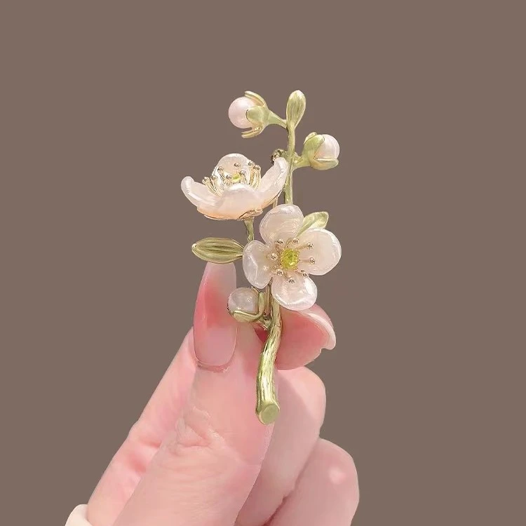 合金胸针 绿色茉莉花胸针植物花朵简约胸针复古气质西装别针配饰