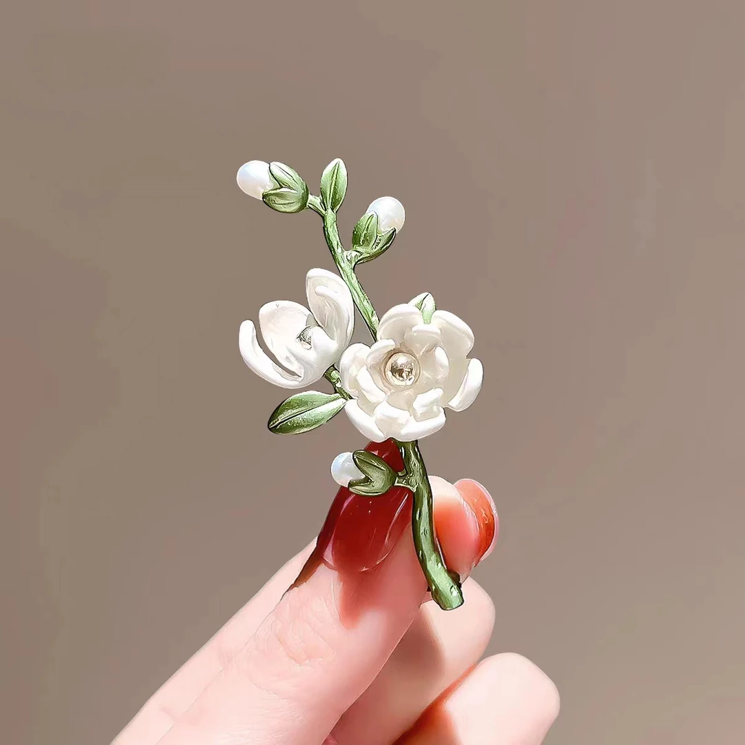 合金胸针 白玉兰植物胸针女高档气质胸花防走光别针开衫装饰品