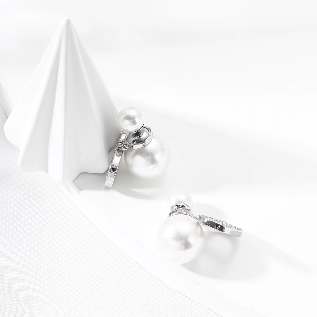 Tender Jinger 铜合金耳饰 24新款前后珠复古字母耳饰轻奢高级感