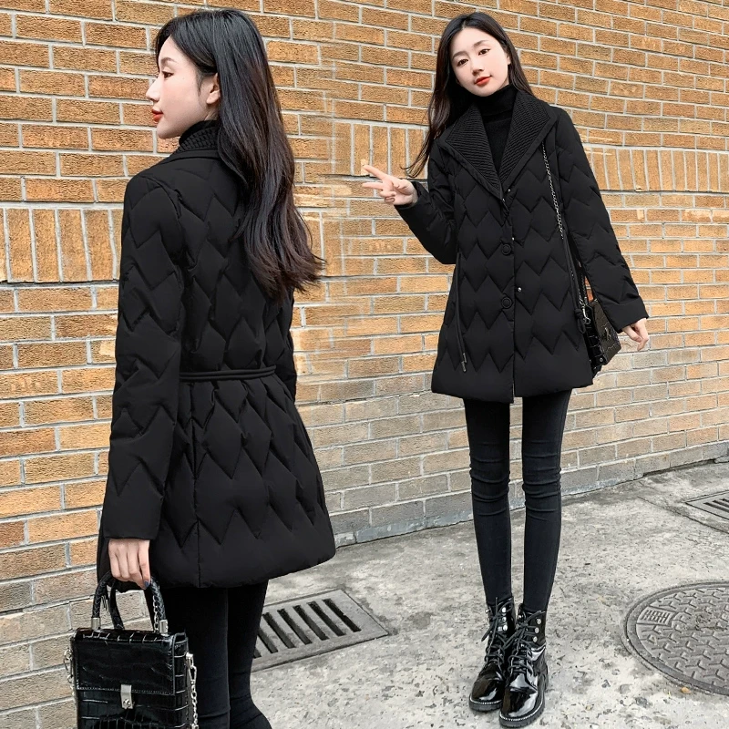 2025新款女装冬季修身收腰中长款羽绒服女小个子黑色翻领外套系带