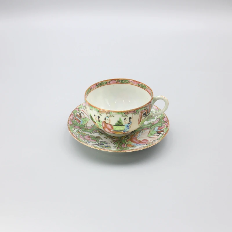 1428古陶瓷-晚清广彩开光花卉人物杯碟（大)