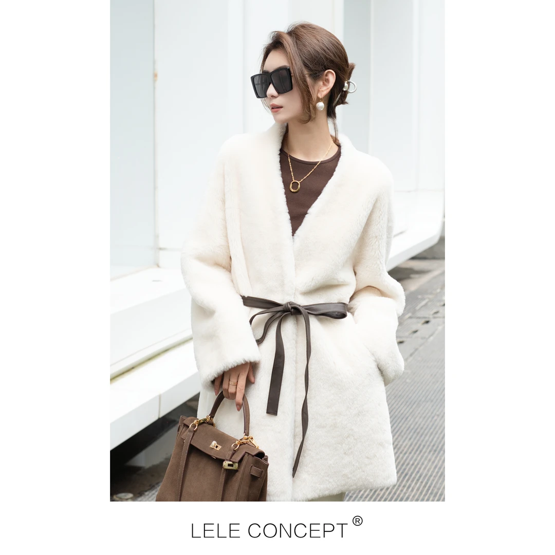 【LELE】秋冬新款时尚百搭轻奢设计款秃领皮腰带皮毛一体外套D0071