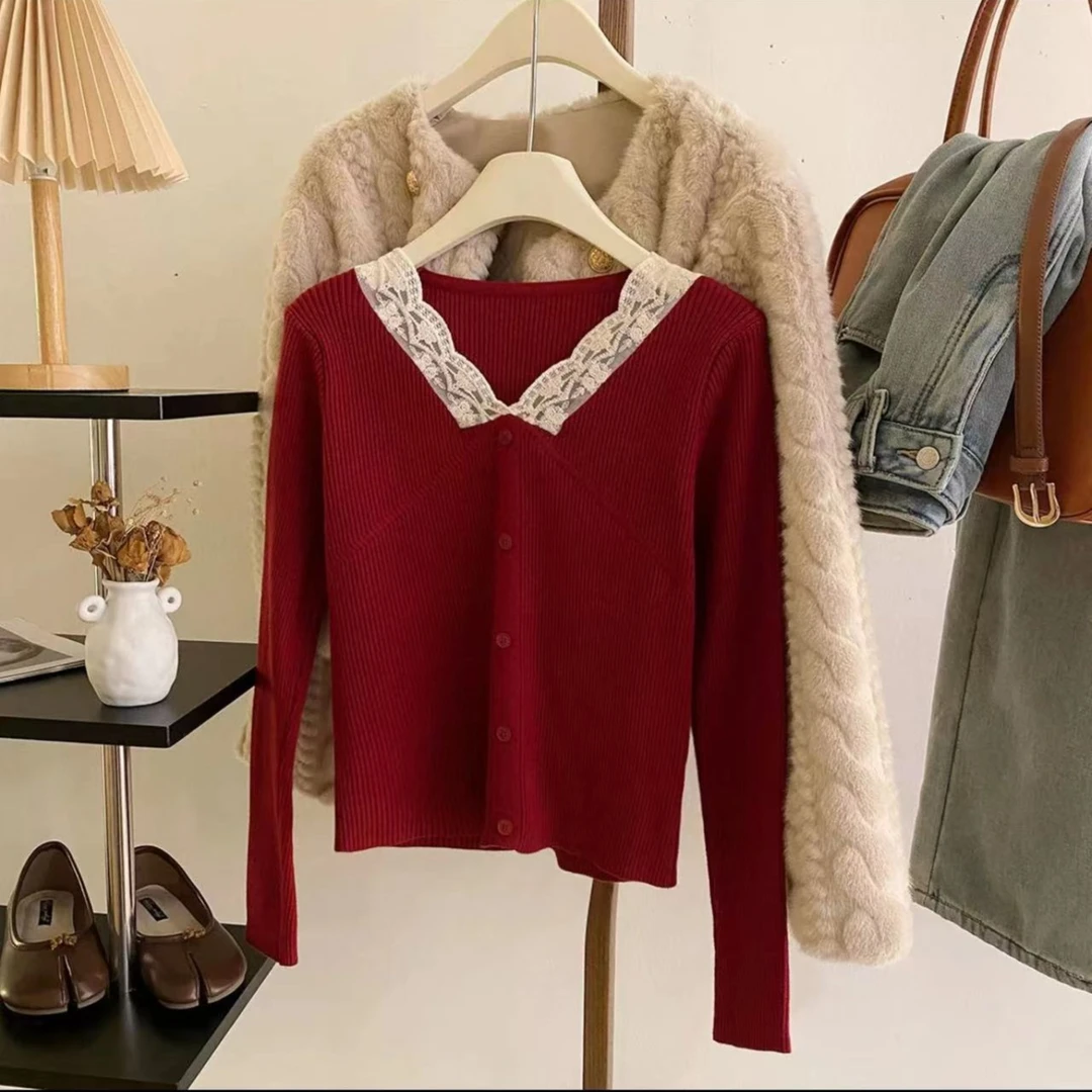 【JIAJIA】复古温柔蕾丝拼接打底上衣