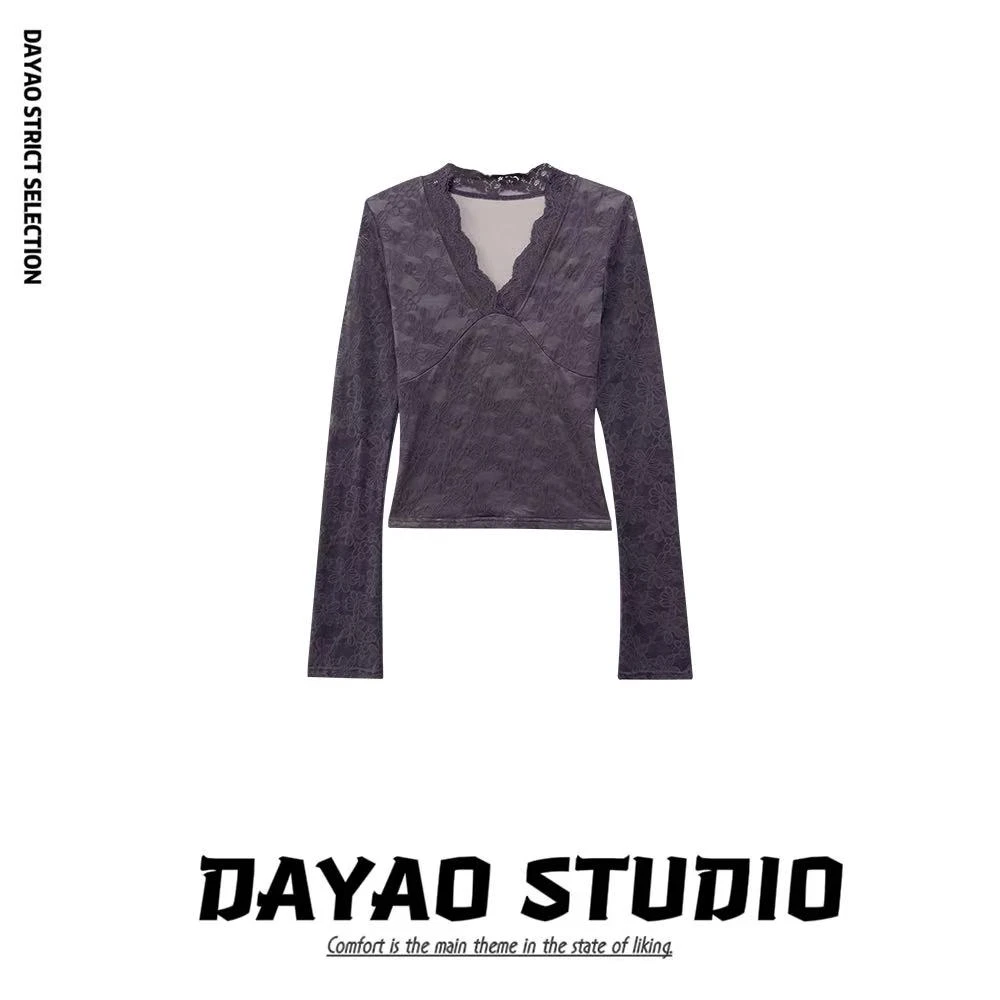 【雅韵动人】V领蕾丝刺绣性感内搭上衣 没胸垫 没垫肩