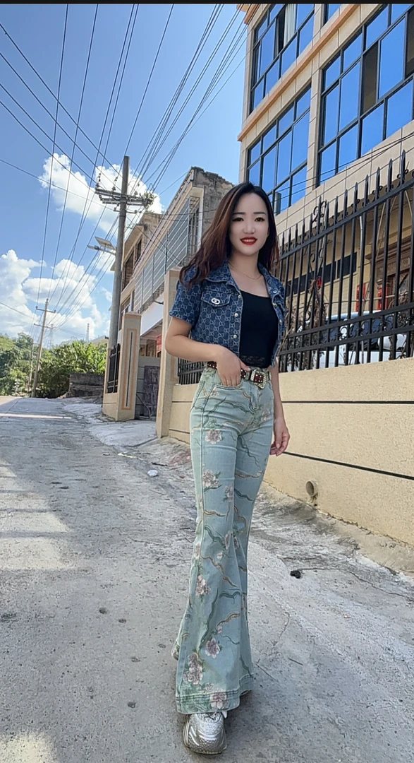 性感时尚牛仔裤修身