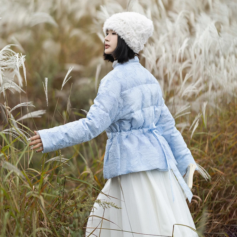 现货1017【汀花雨细】剪花保暖羽绒服女冬时尚流苏式盘扣收腰外套