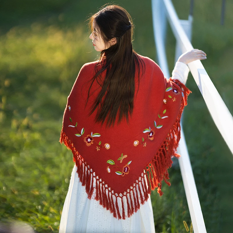 现货【枫丹白露】文艺披肩女秋季外搭红色蚕丝印花披风斗篷外套