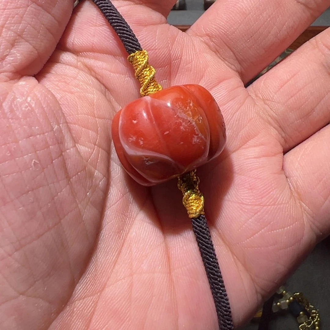 南红玛瑙颈饰未镶嵌