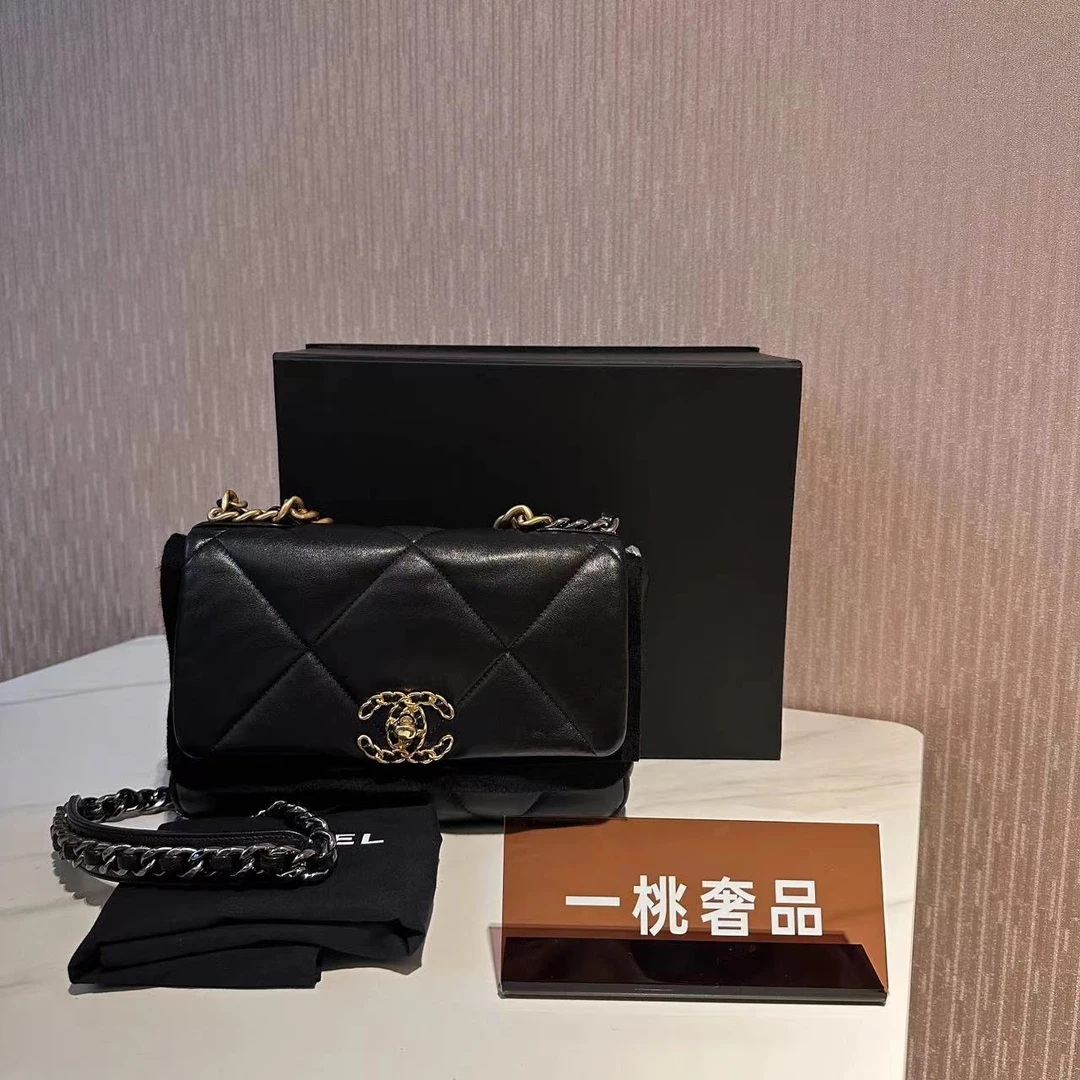 95新 Chanel/香奈儿 一桃/实际98新/香奈儿 19bag黑金手提斜挎包