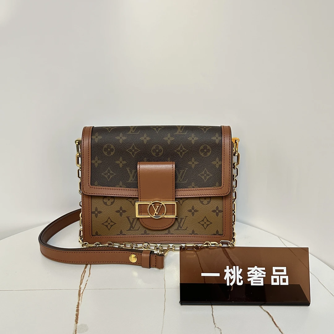 95新 LV 一桃/实际98新/lv 达芙妮中号单肩