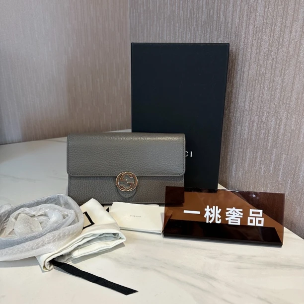 95新 GUCCI/古驰 一桃/古驰 灰色mini风琴woc斜挎