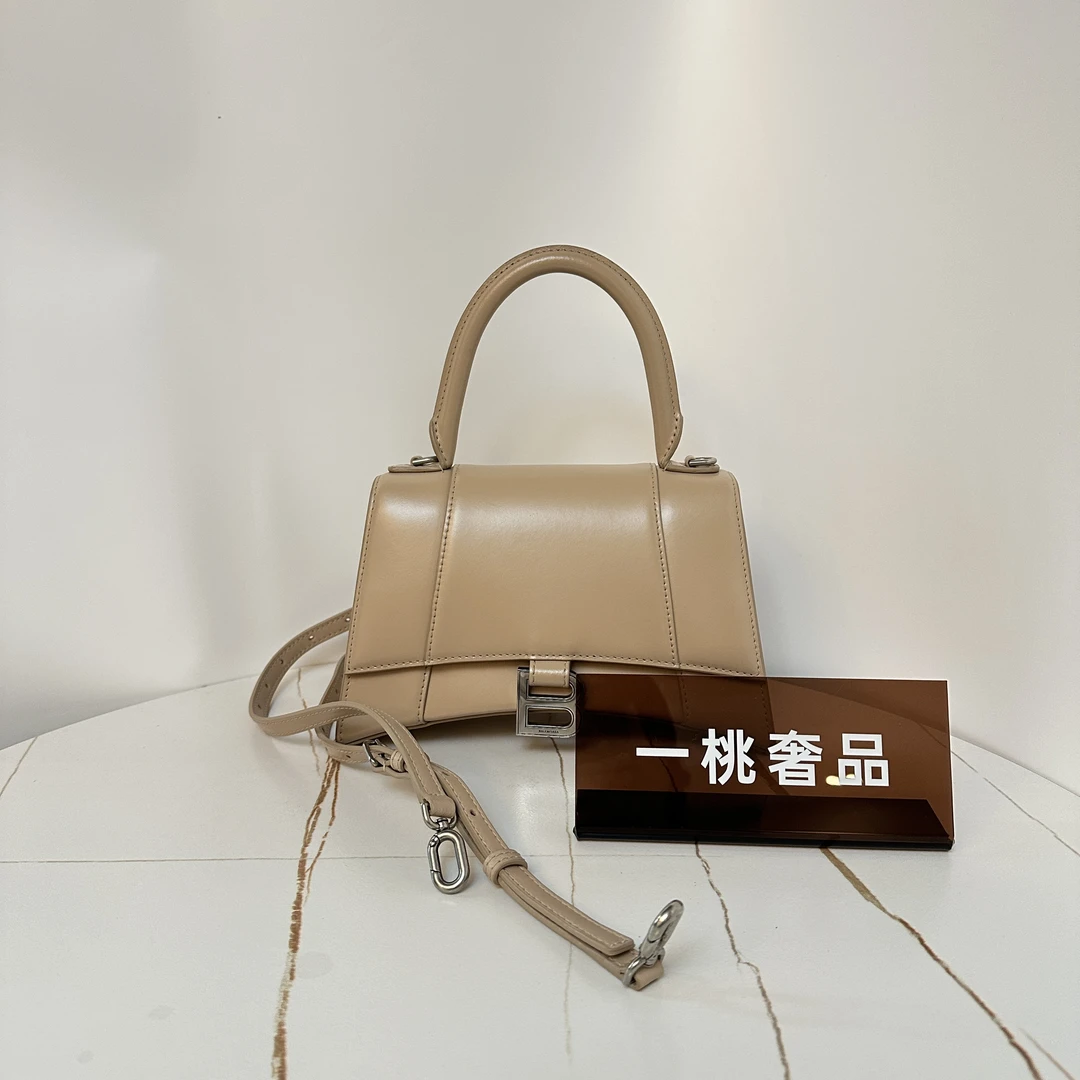 95新 Balenciaga/巴黎世家 一桃/实际98新/巴黎世家 奶茶色沙漏