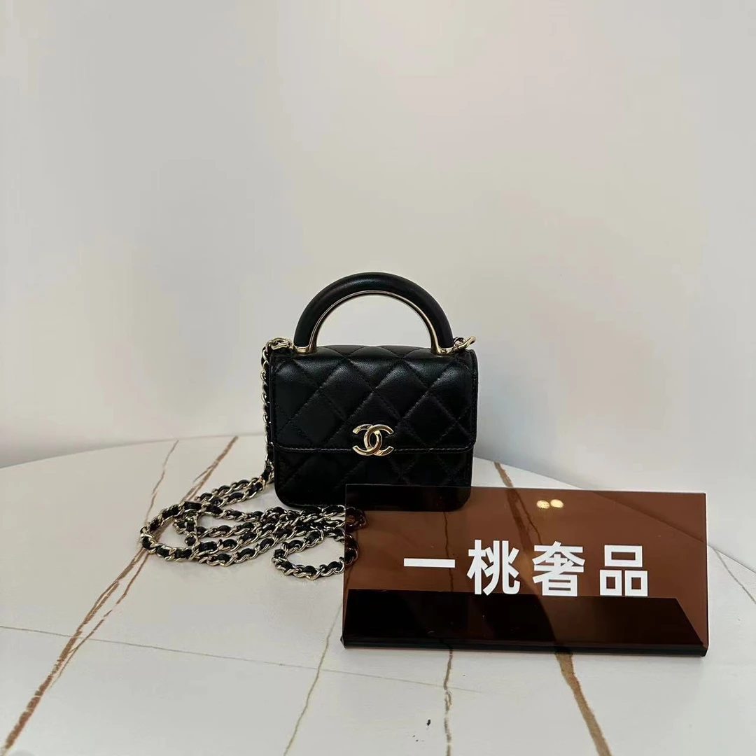 95新 Chanel/香奈儿 一桃/实际98新/香奈儿 22b风琴mini斜挎