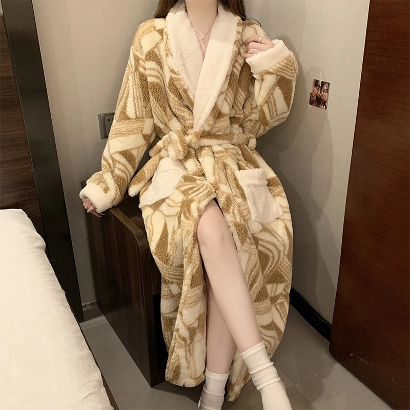 长毛绒睡袍女冬季长袖高颜值浴袍晨袍2025新款加厚珊瑚绒睡衣裙秋