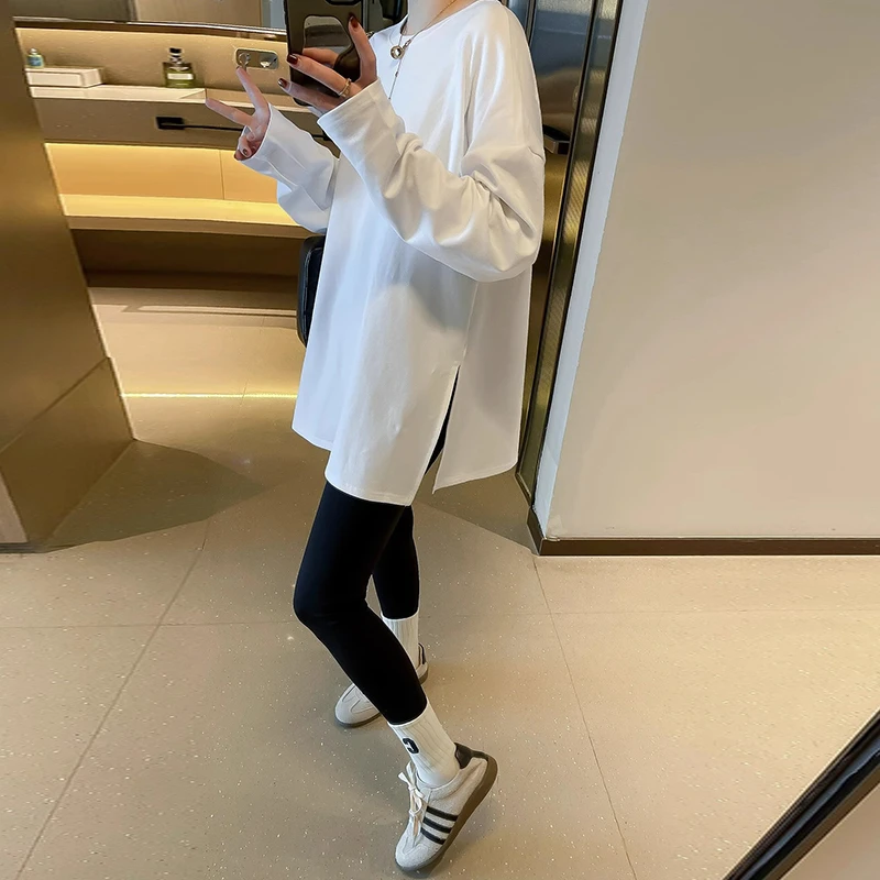 白色长袖T恤女秋冬季女装洋气内搭打底衫宽松叠穿开叉中长款上衣
