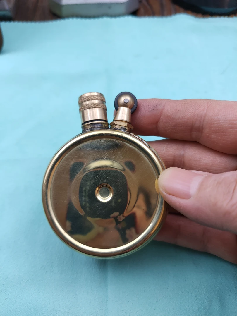 老式古董煤油打火机