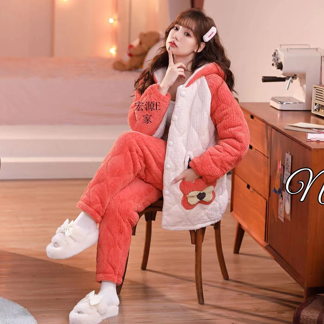 （宏源E家）冬季女士三层加厚减龄轻奢糯米绒睡衣套装（375）