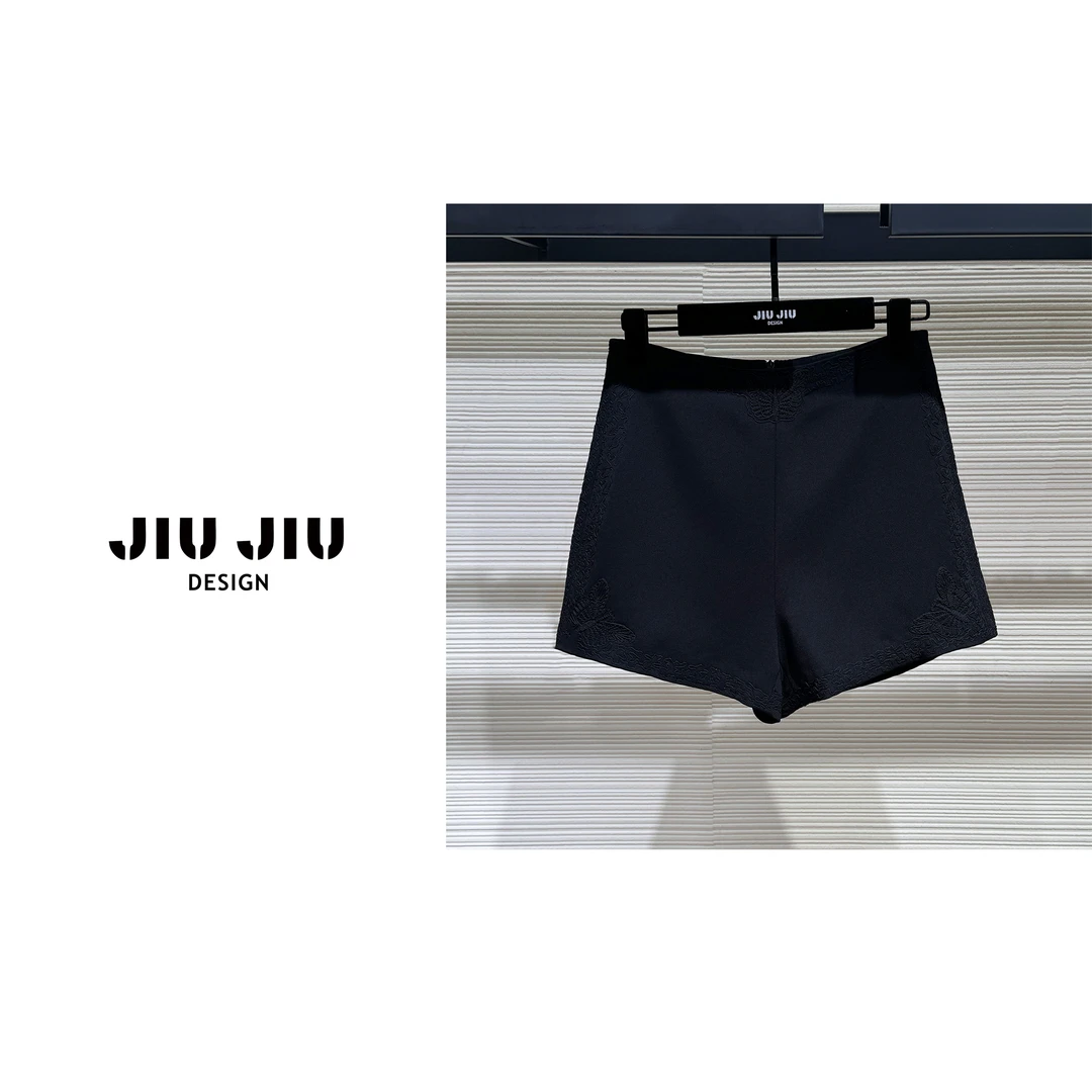 【JIU JIU】深圳南油高货法式高腰显瘦修身轻奢刺绣黑短裤2024161