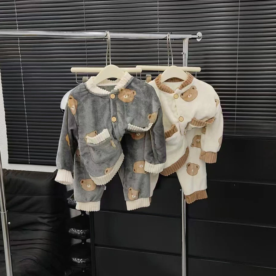 华婴童儿童新款冬季法兰绒套装加绒加厚家居服中大童睡衣两件套