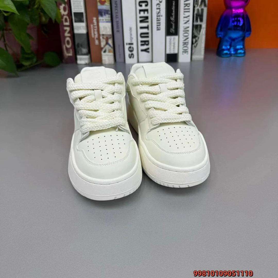 2024年春秋季新款休闲百搭小白鞋（春秋款）时尚舒适