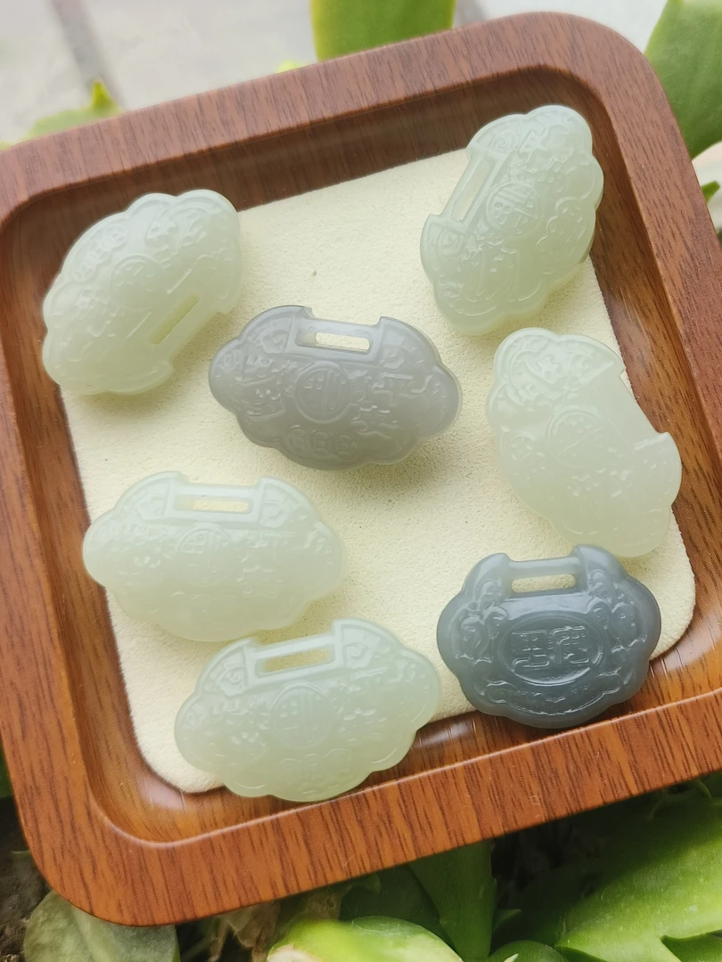 长命锁吊坠岁岁平安锁玉坠男女天然挂件多样性发货拍一发一