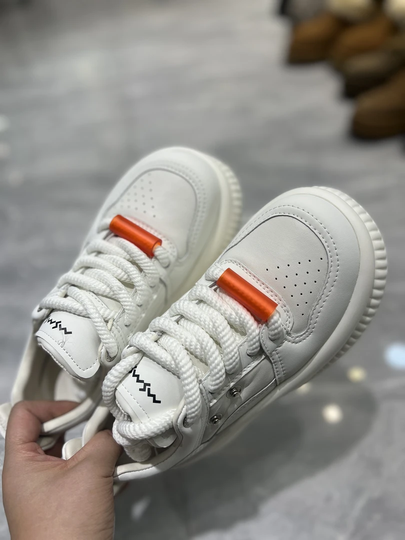 玛莎玛索厚底板鞋106-660