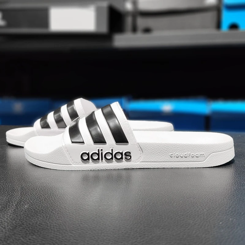 Adidas阿迪达斯--男女同款黑白三条纹软底减震舒适速干拖鞋GZ5921