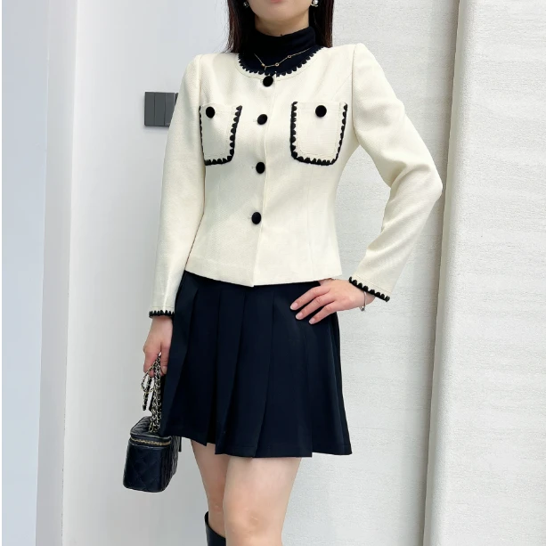 轻奢圆领新款秋冬2025长袖法式气质修身显瘦减龄大方时尚款百搭