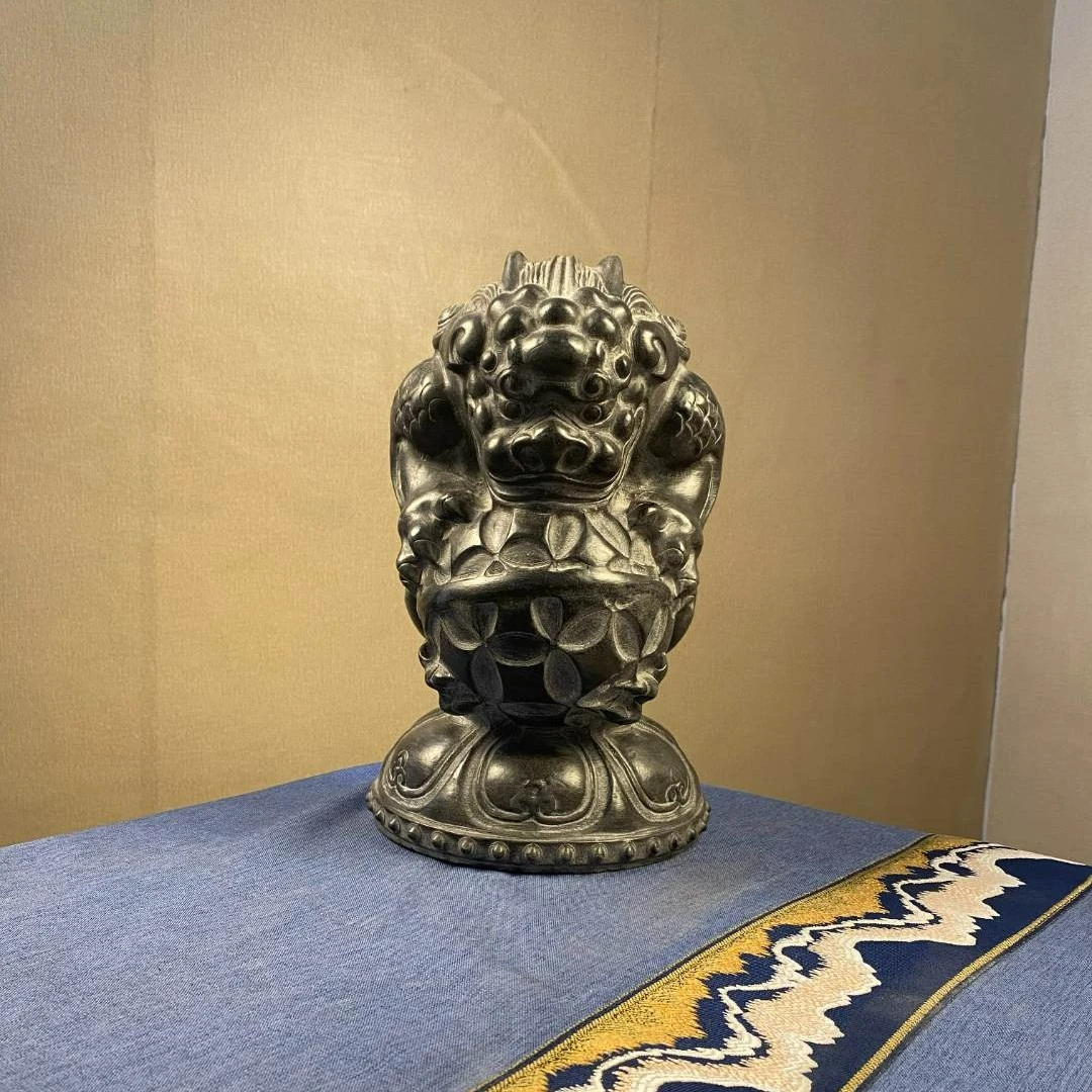 绛石記 青石雕刻 30cm貔貅抱球 禅意桌面办公客厅装饰造景摆件
