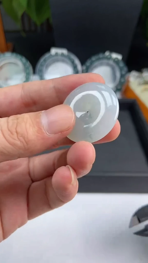 【闪购商品】翡翠手链未镶嵌平安扣