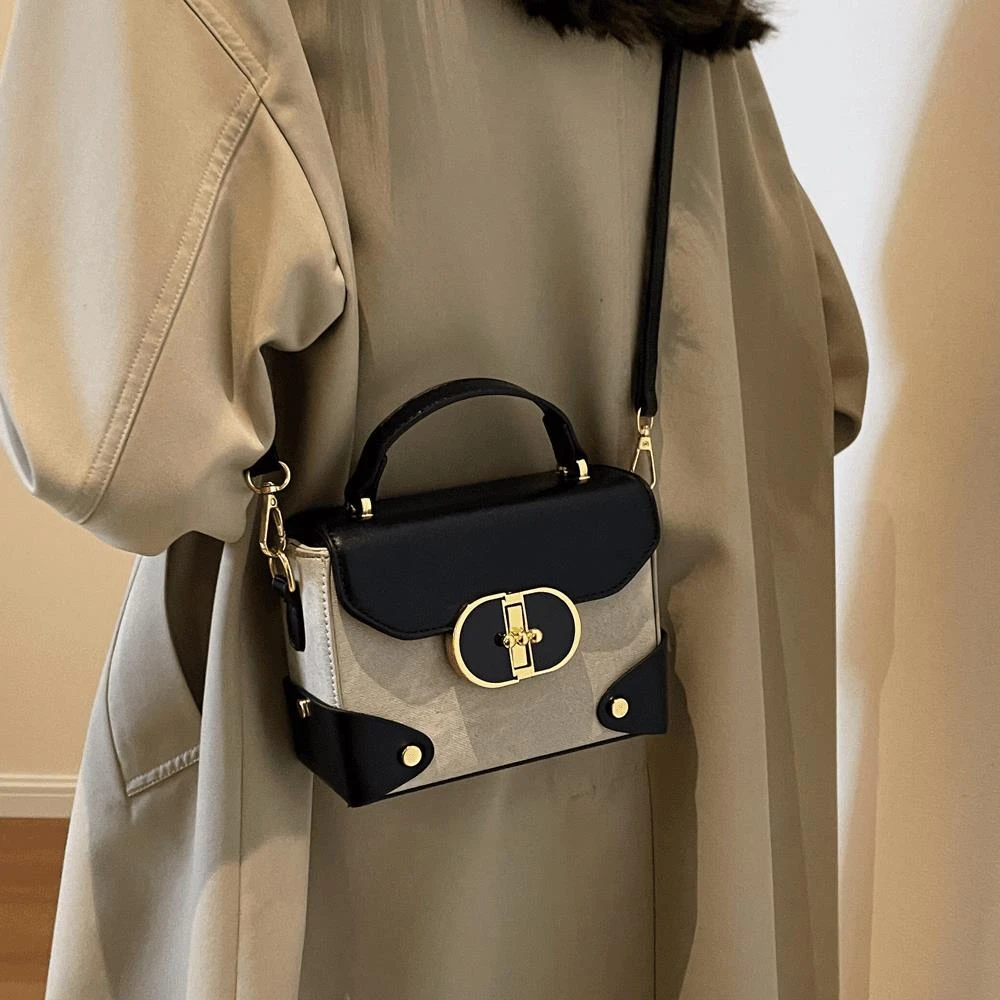 今年流行包包女士2024新款潮高级感撞色斜挎包洋气爆款手提小方包