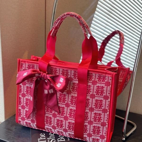 红色新娘包女2024新款婚包喜字帆布包结婚伴手礼结婚包包新娘包